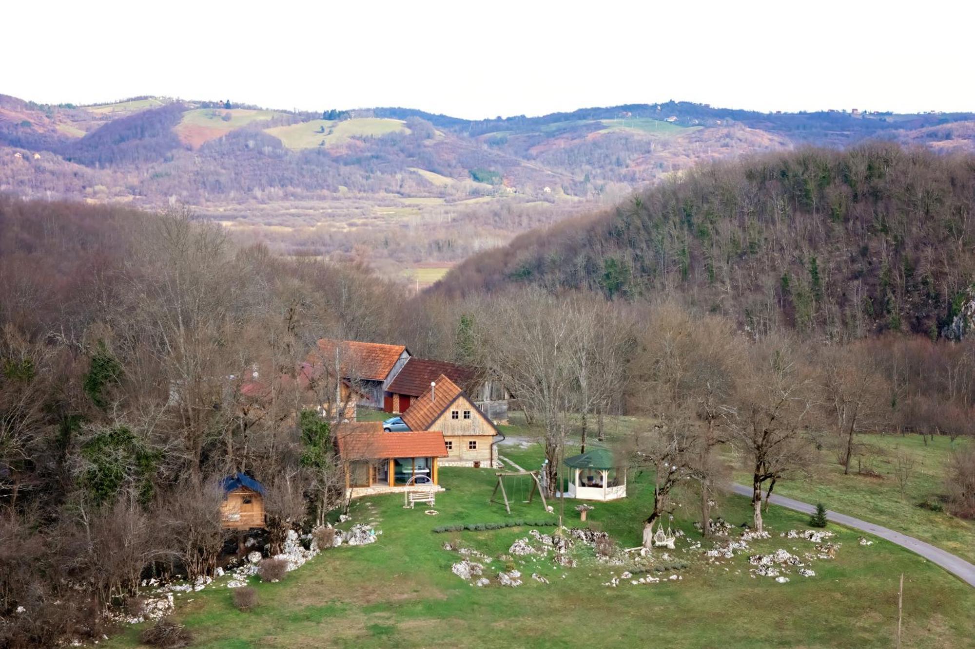 Double Paradise Slunj Buitenkant foto